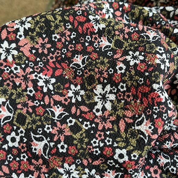 MAX Studio Floral Smocked Puff Sleeve Peplum Blouse Top | Size M - Picture 9 of 9